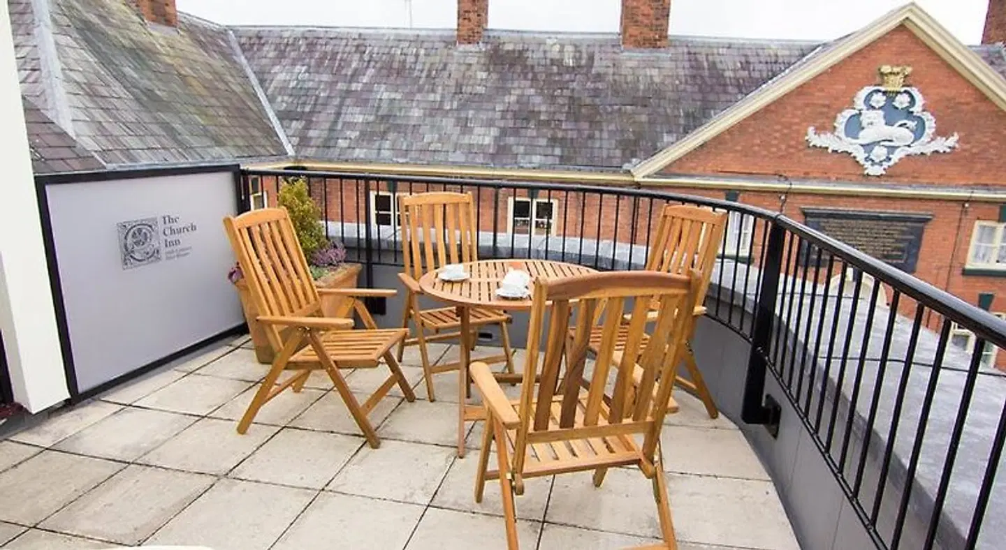 Church Inn Terrasse