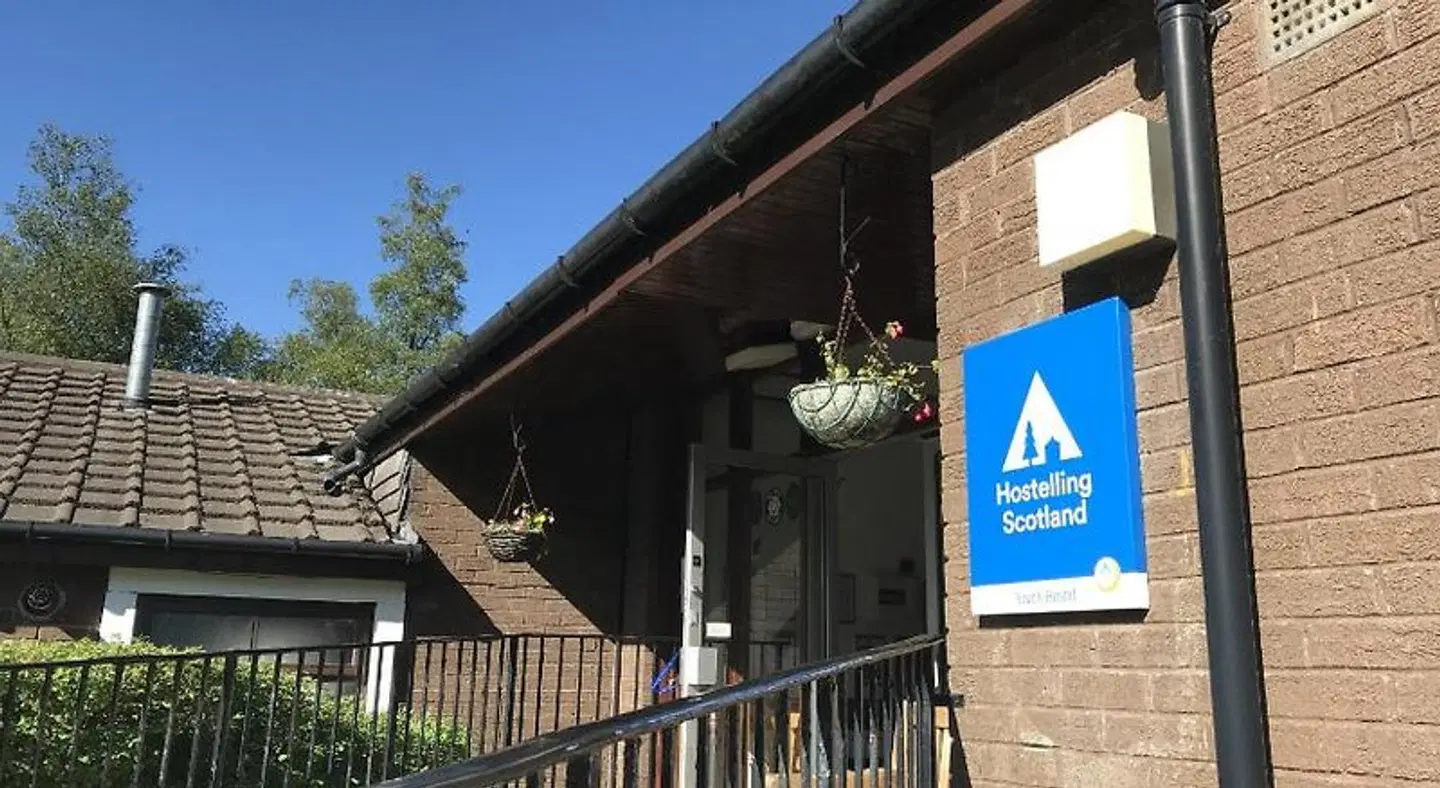 Crianlarich Youth Hostel EXTERIOR
