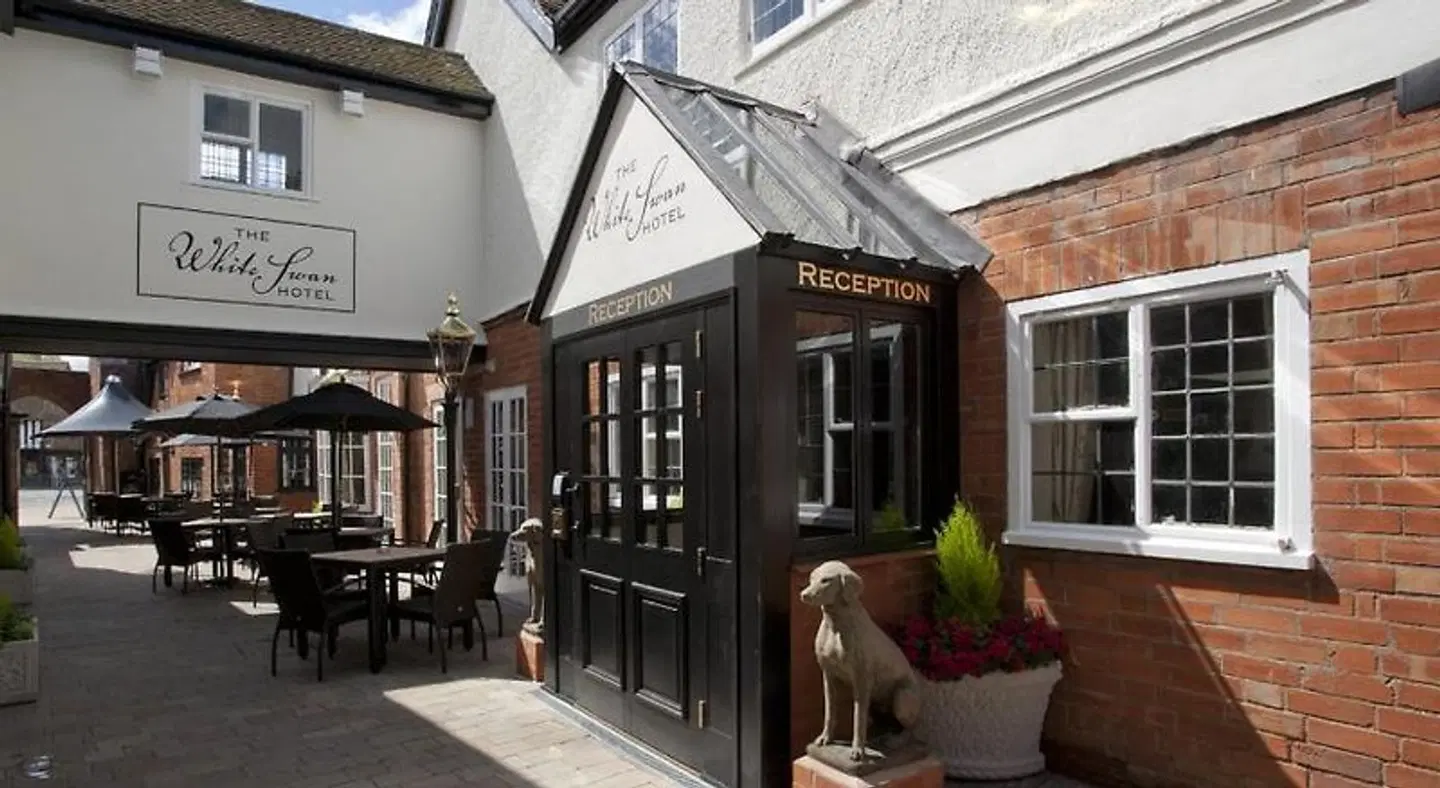 The White Swan Hotel Terrasse