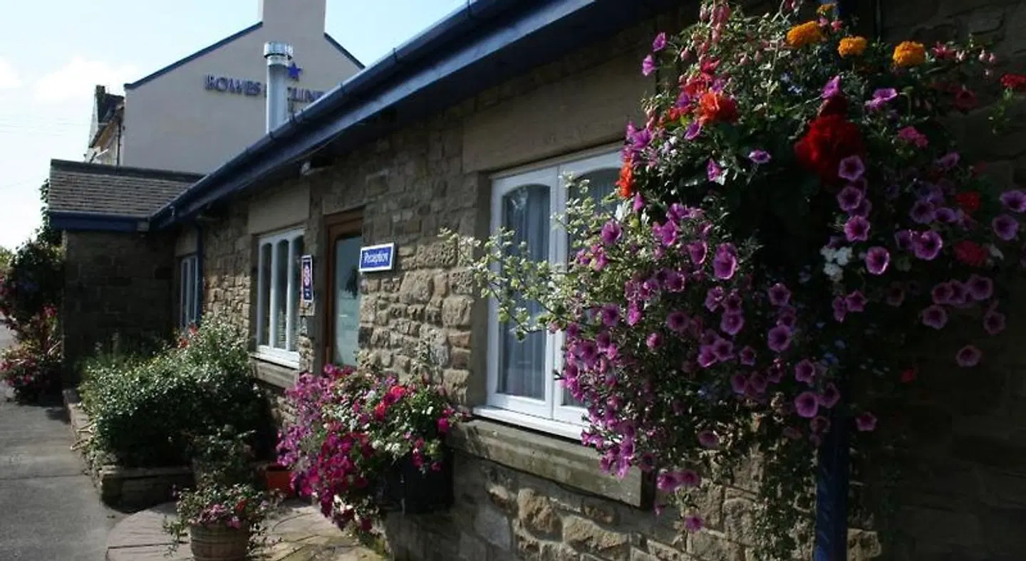 Bowes Incline EXTERIOR