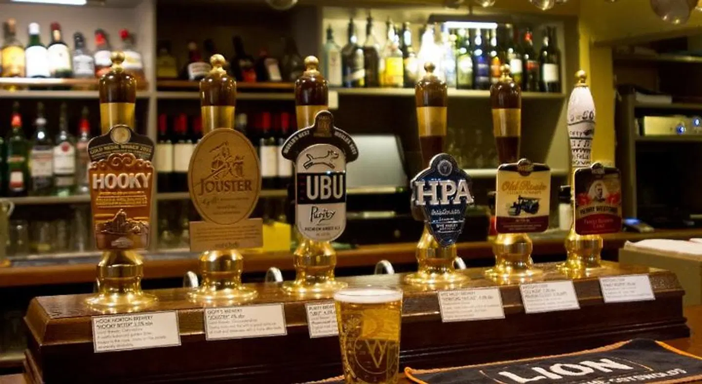 Eight Bells Inn Bar