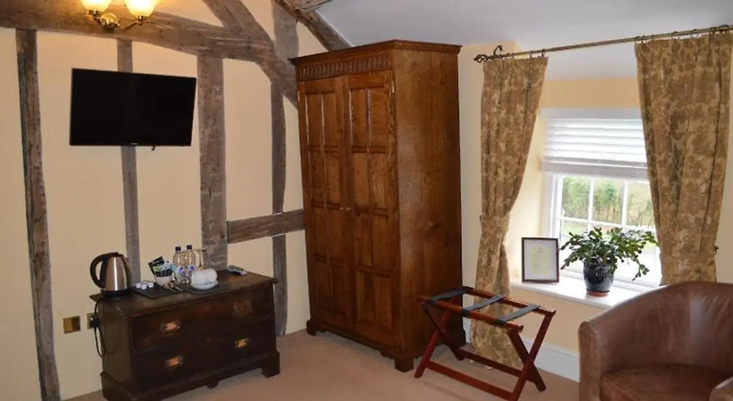 Brigands Inn ROOM_EXAMPLE