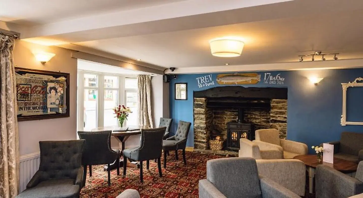 The Elan Hotel Bar
