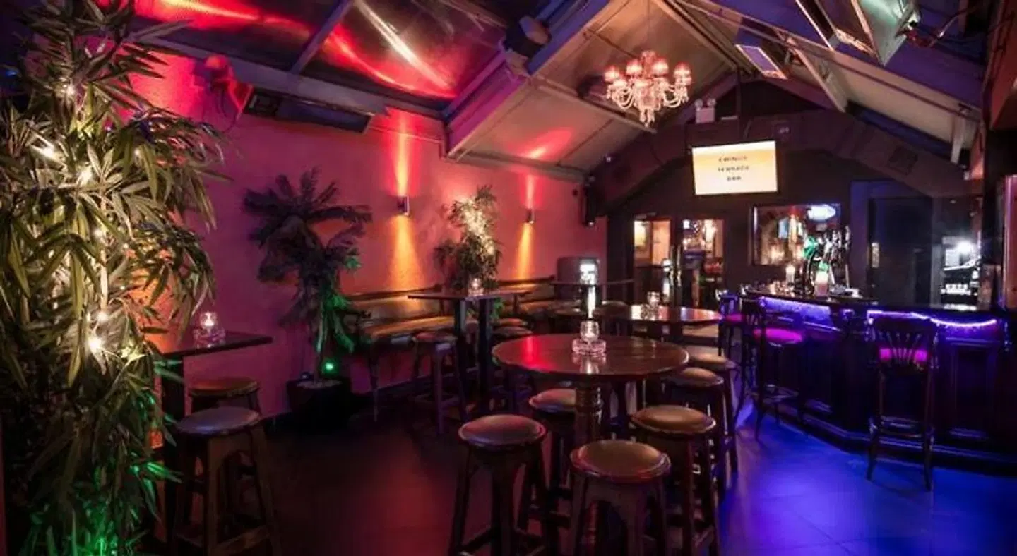 Ewings Bar & Accommodation Bar