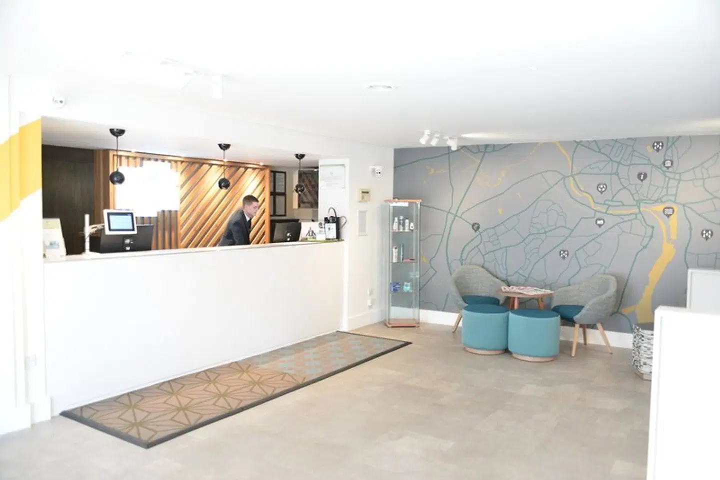 Holiday Inn Ipswich by IHG LOUNGE_LOBBY
