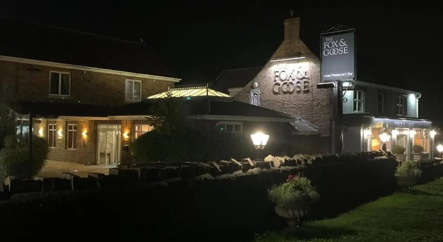 Fox & Goose Inn EXTERIOR