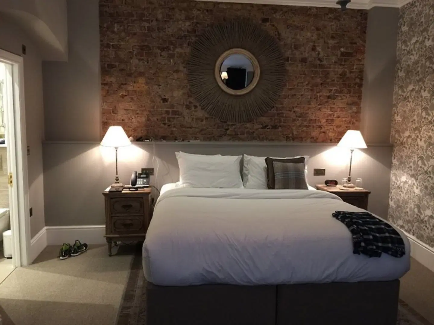 The One Tun Pub & Rooms ROOM_EXAMPLE
