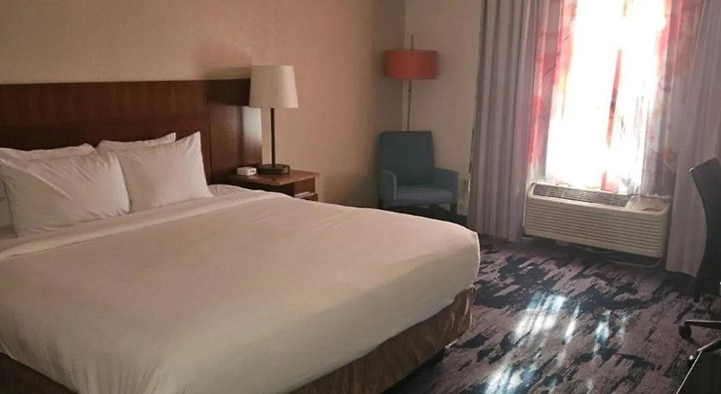 Fairfield by Marriott Inn & Suites Tulsa Central ROOM_EXAMPLE