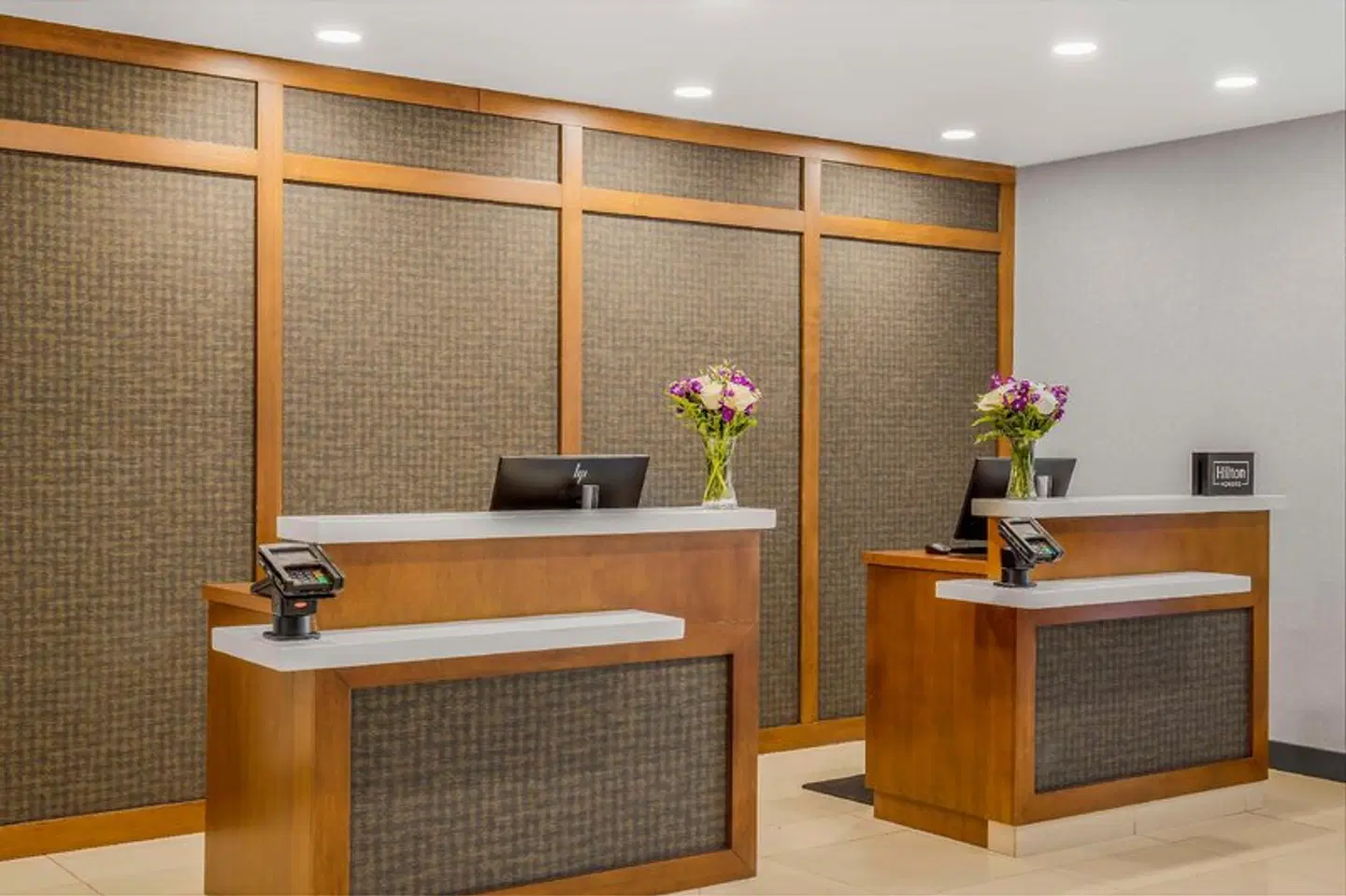 Homewood Suites by Hilton Winnipeg Airport - Polo Park LOUNGE_LOBBY