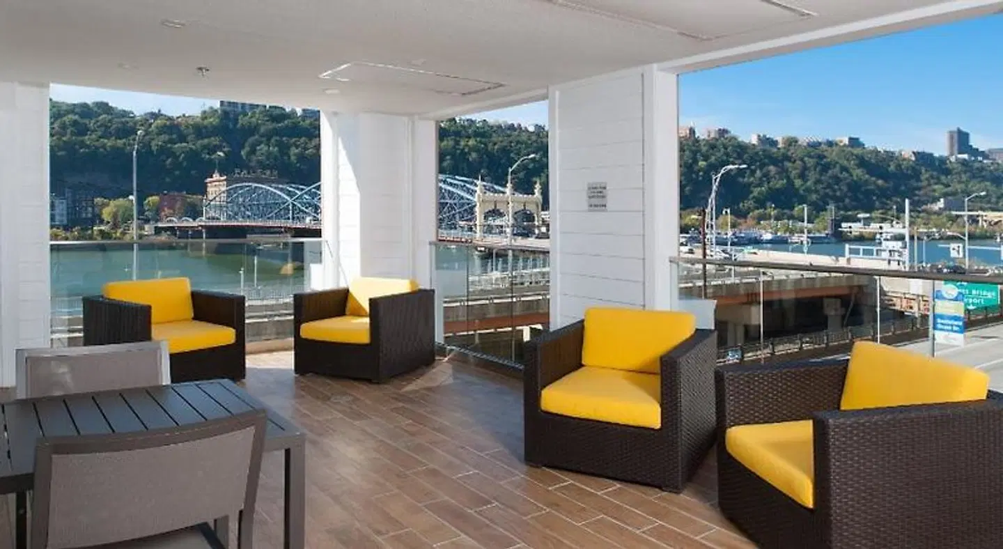 Fairfield by Marriott Inn & Suites Pittsburgh Downtown LOUNGE_LOBBY