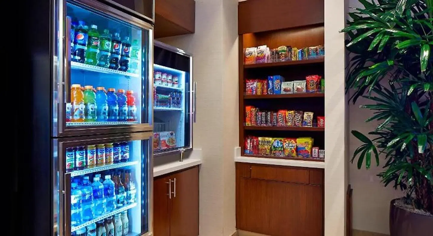 SpringHill Suites by Marriott at Anaheim Resort/Convention Center Bar