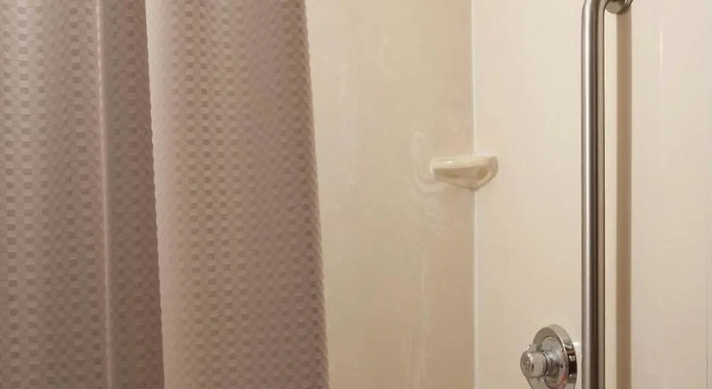 Courtyard by Marriott Greenville-Spartanburg Airport Badezimmer