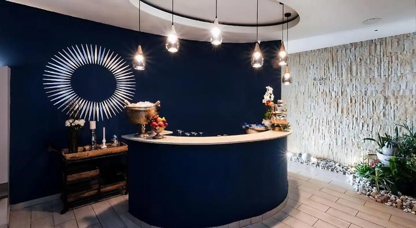 Blueberry Hill Hotel Bar