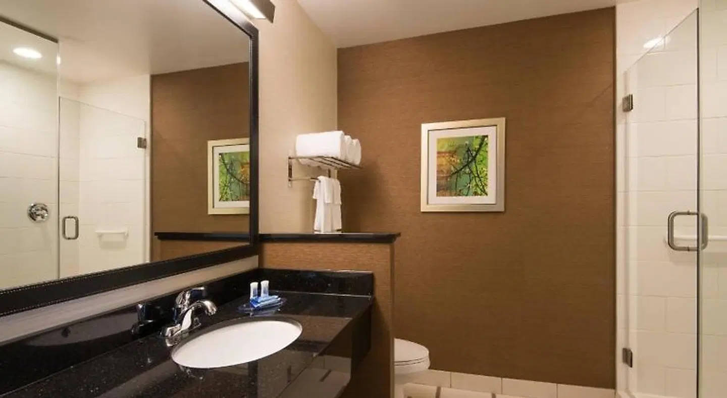 Fairfield by Marriott Inn & Suites Fort Wayne Southwest Badezimmer