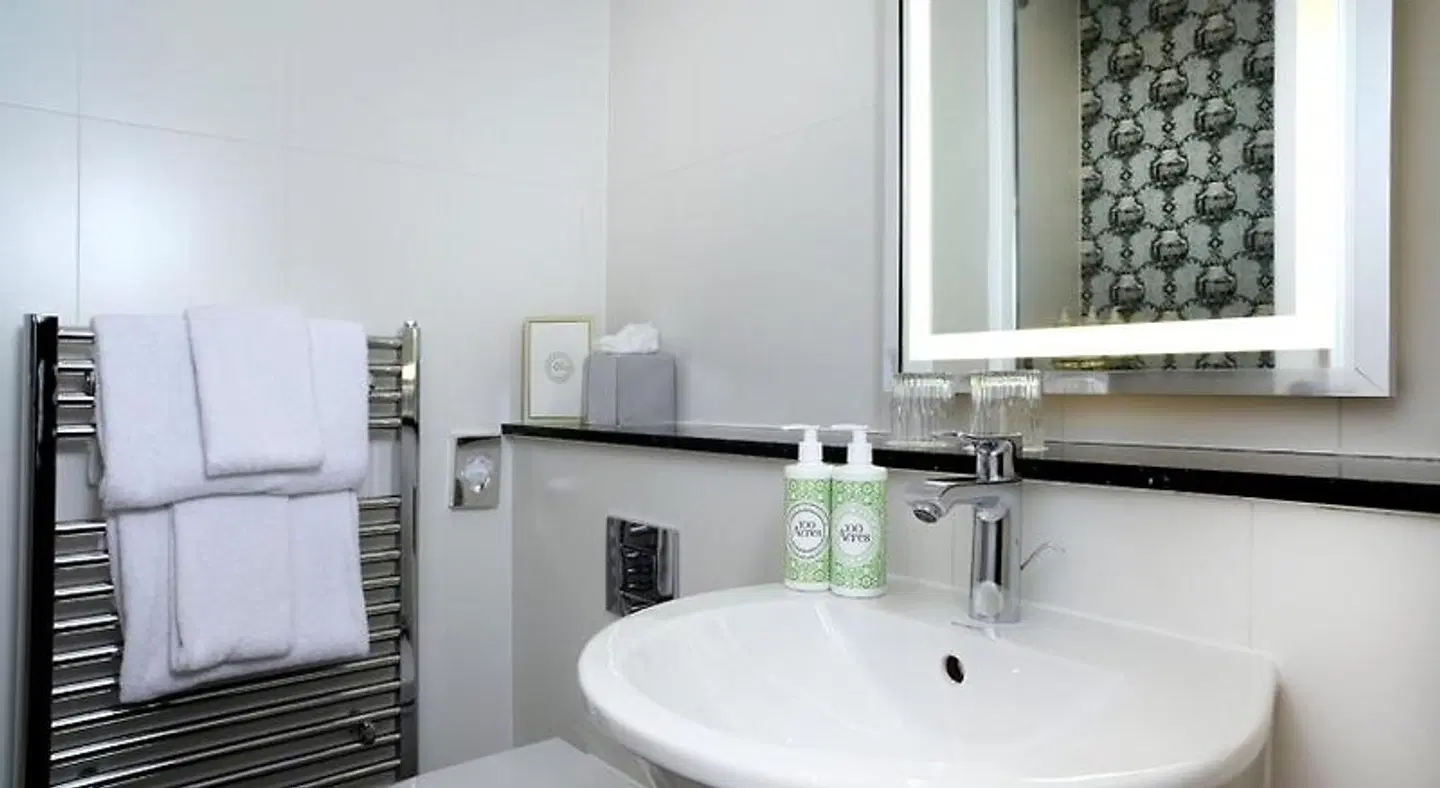 Queens Hotel Cheltenham - MGallery Badezimmer