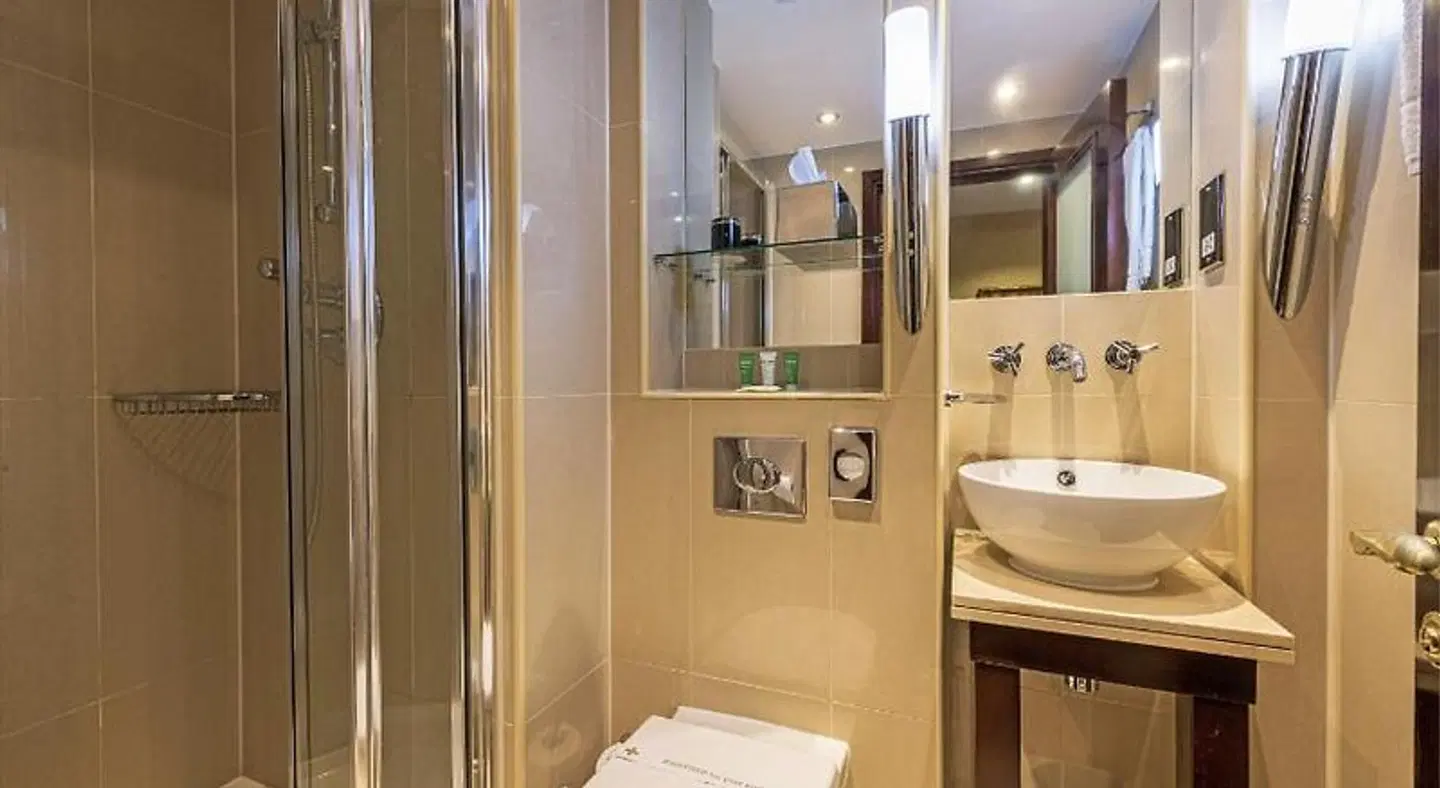 Hyde Park International - Member of Park Grand London Badezimmer