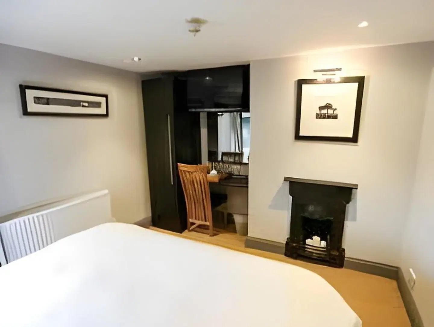 The Cheviot Hotel ROOM_EXAMPLE