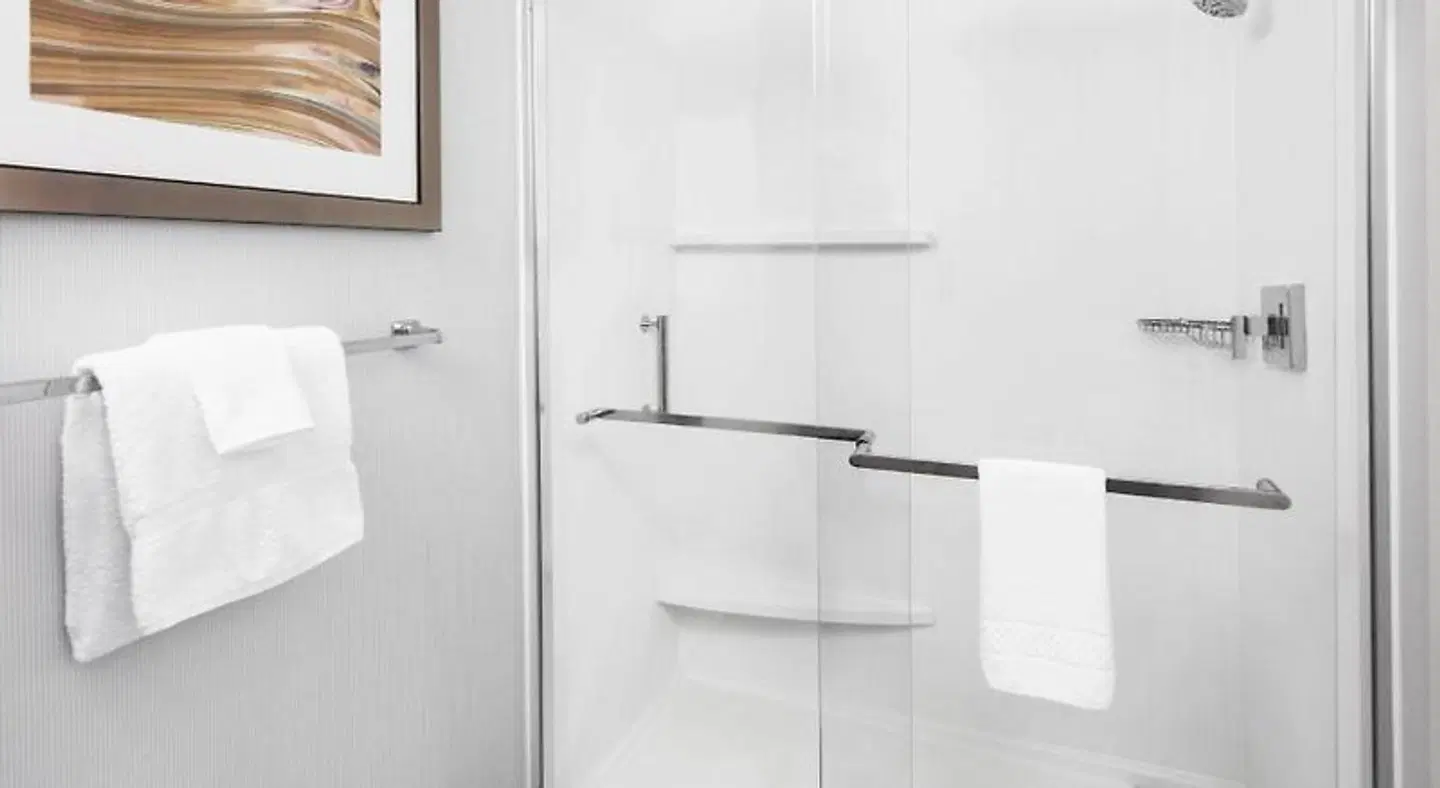 Courtyard by Marriott Bowling Green Convention Center Badezimmer