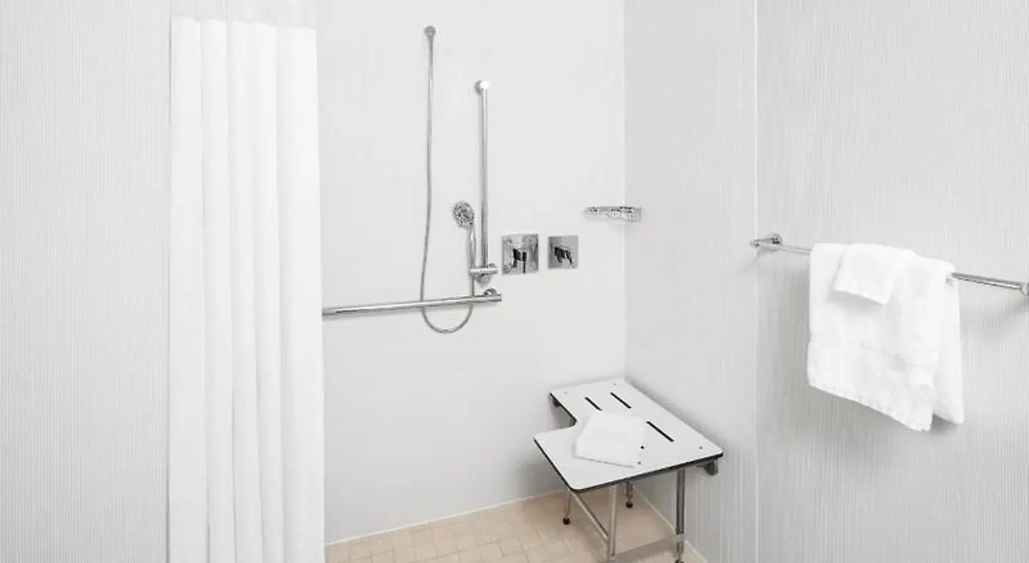 Courtyard by Marriott Bowling Green Convention Center Badezimmer