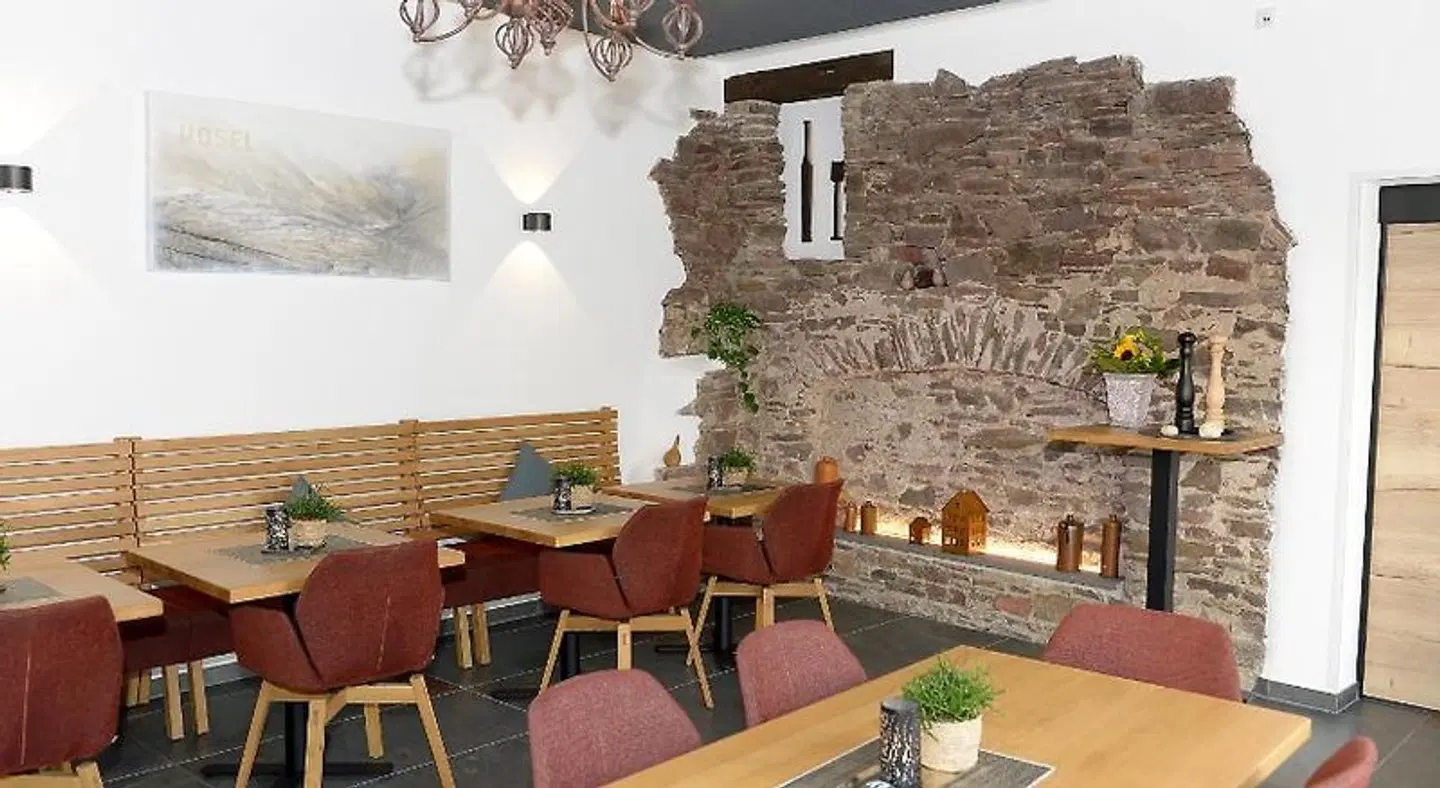 Wein- und Gästehaus M. Bai Terrasse