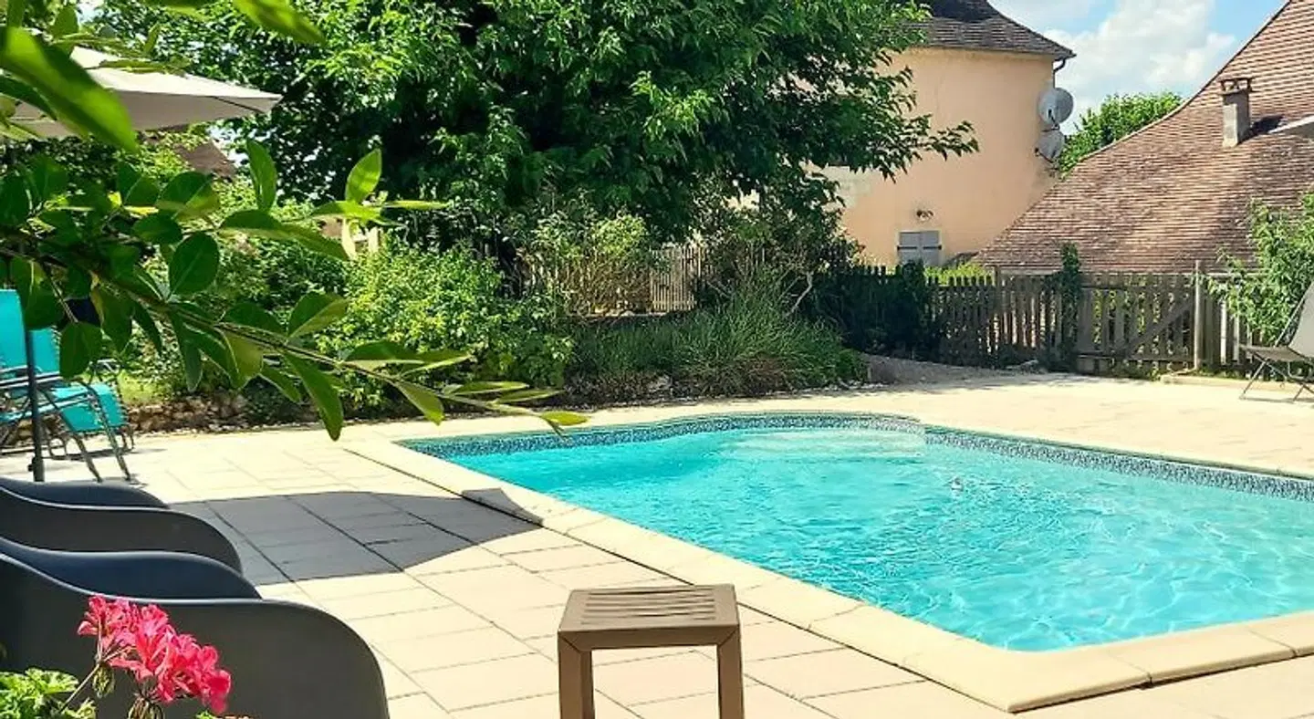 Gîte - Au pays de Jacquou OUTDOOR_POOL