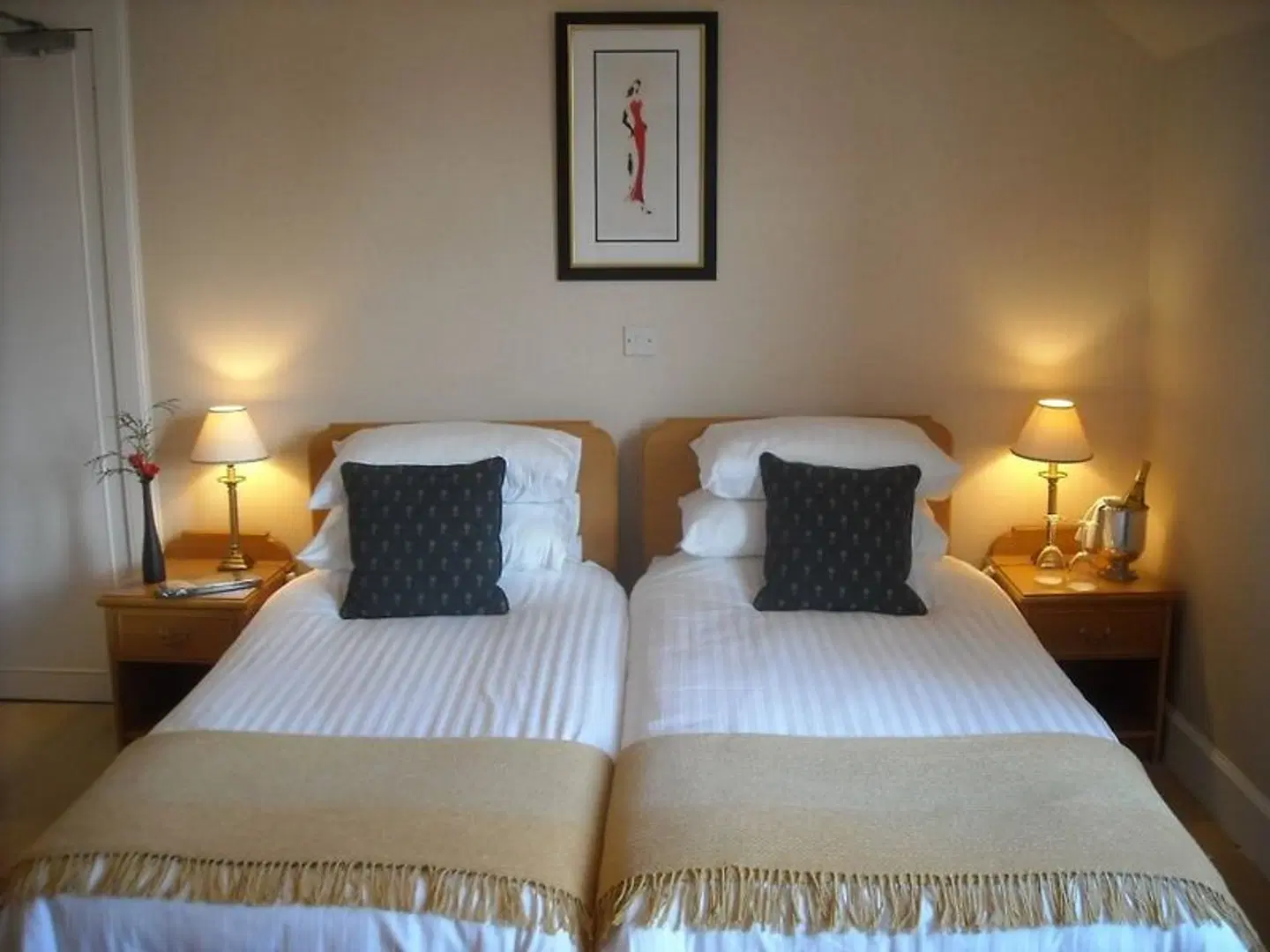 Ballifeary Guest House ROOM_EXAMPLE