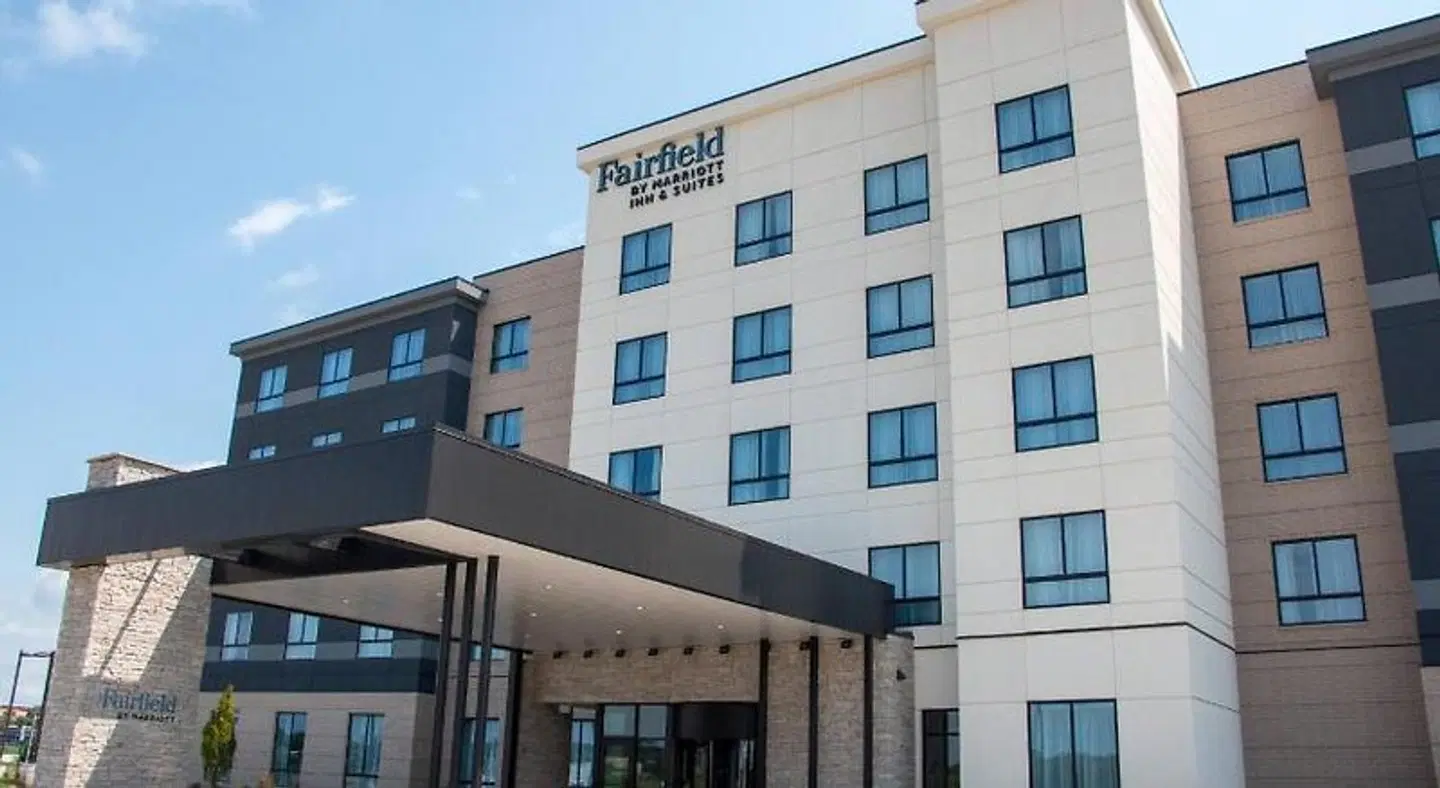 Fairfield by Marriott Inn & Suites Davenport Quad Cities EXTERIOR