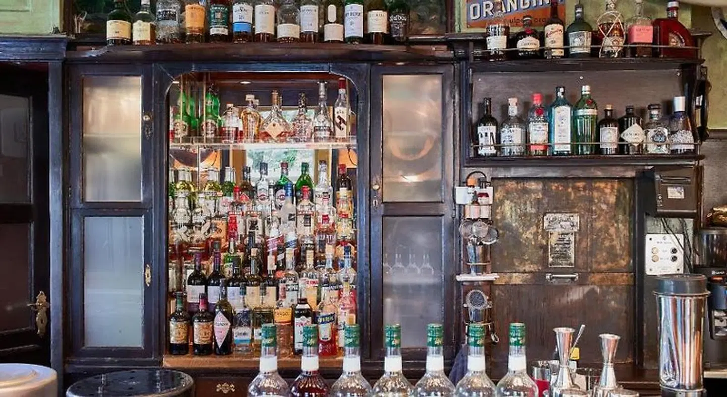Hemingway's SPORTS_AND_LEISURE