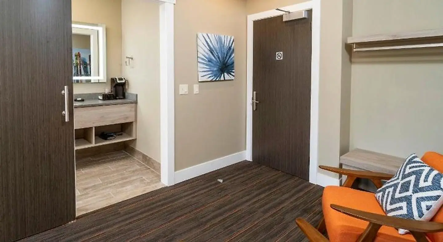 Ski Inn Taphouse Hotel ROOM_EXAMPLE