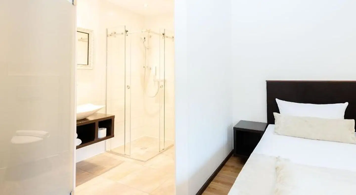 S'Matt Bob ROOM_EXAMPLE