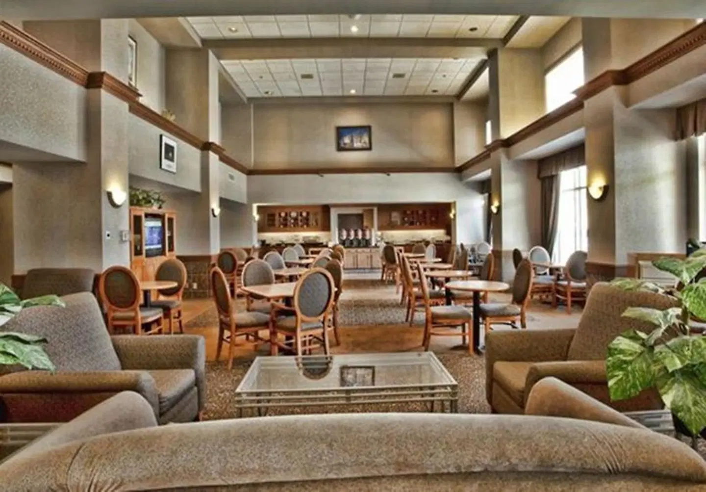 Humphry Inn and Suites LOUNGE_LOBBY