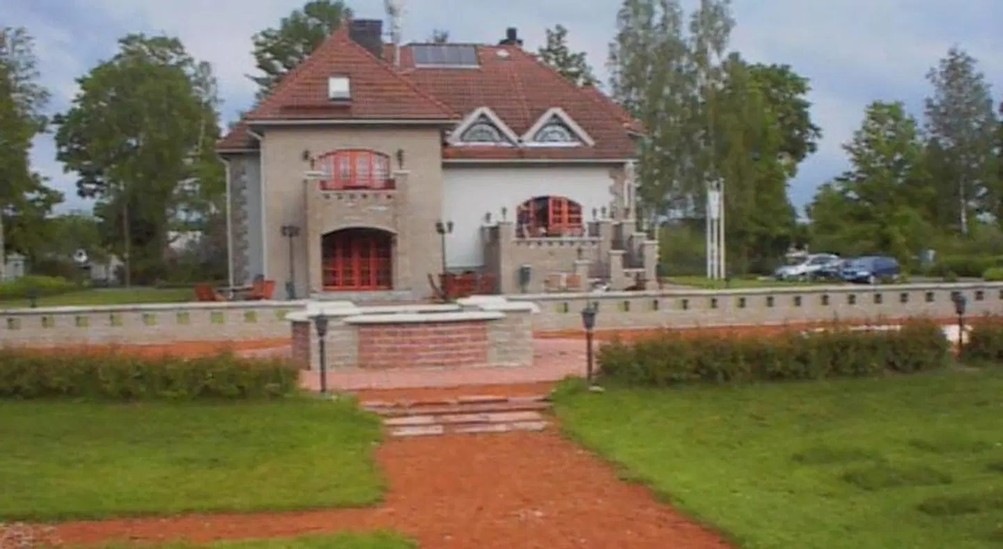 Hotell De Tolly EXTERIOR