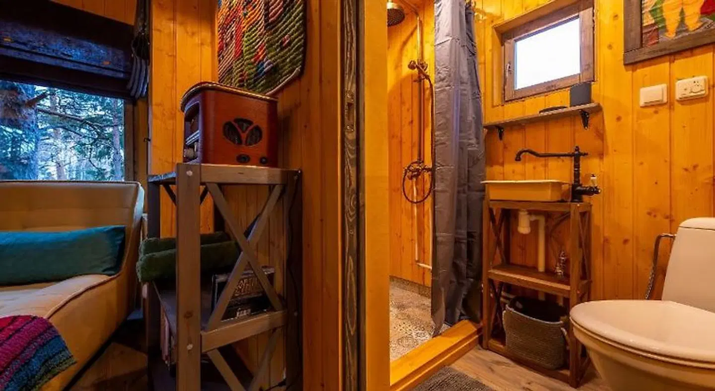 Sambliku Treehouse Badezimmer