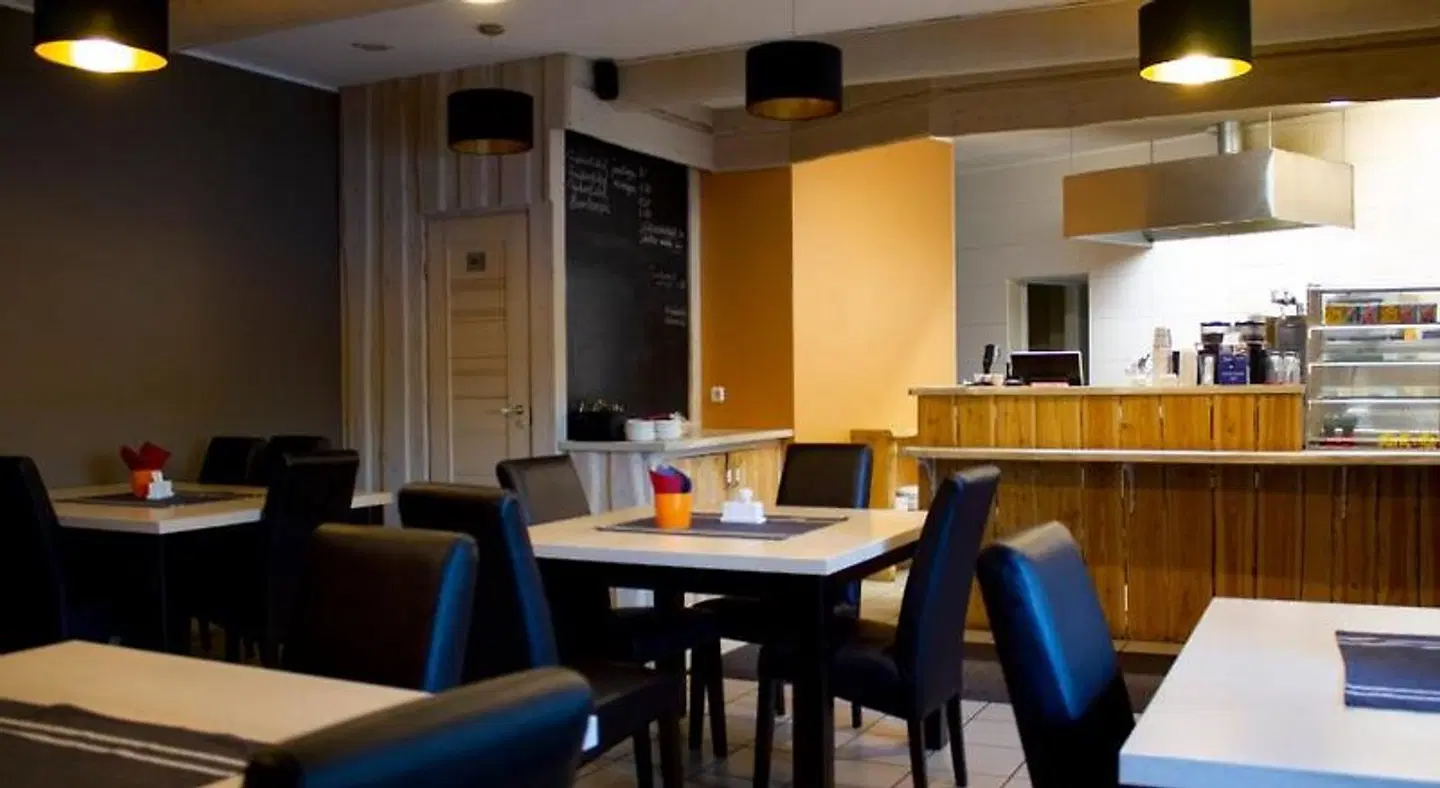 OXCafe Hostel Restaurant