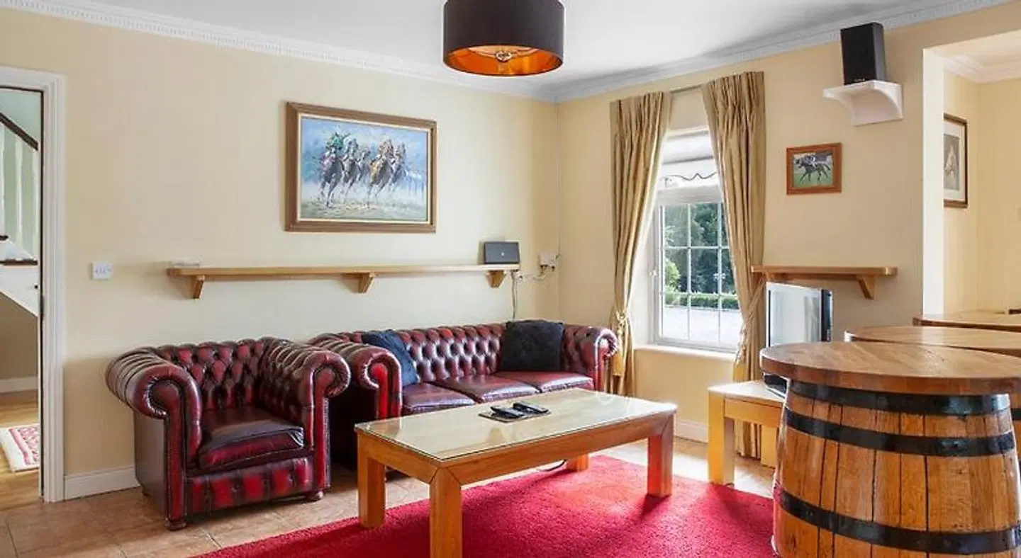The Ridgewood Lodge ROOM_EXAMPLE