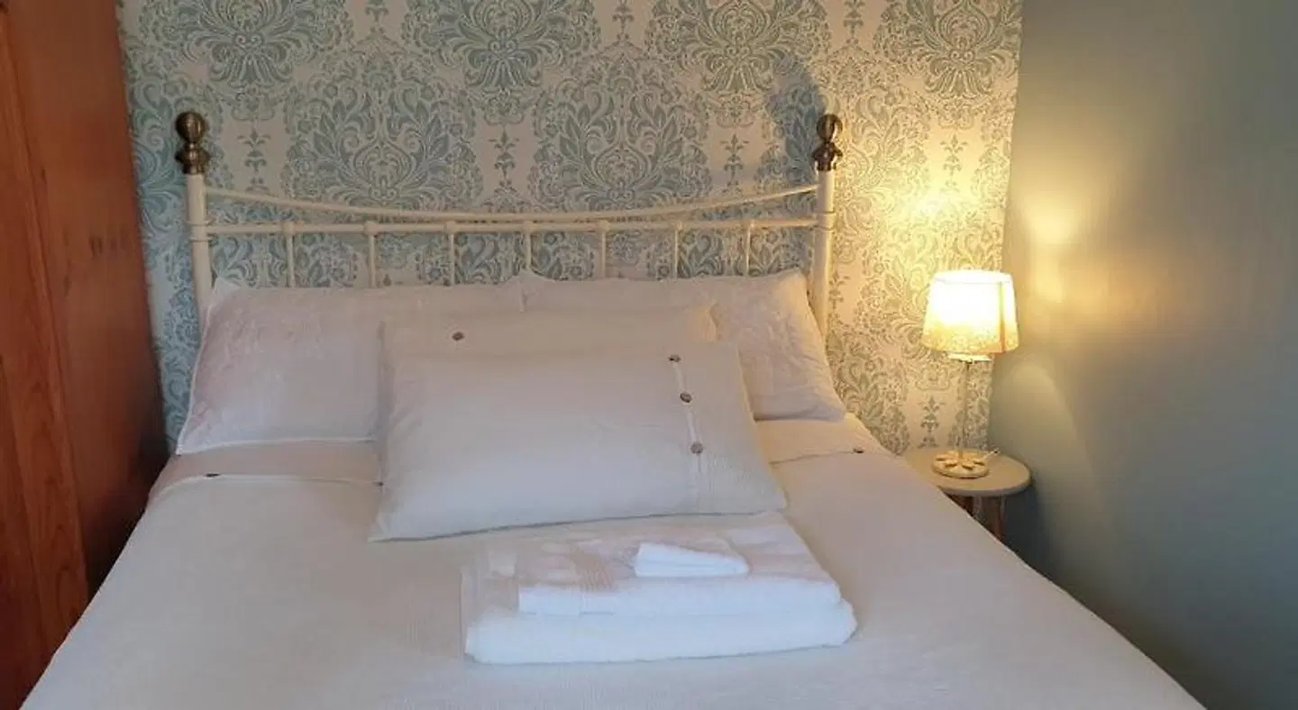 Farnham House HEALTH_BEAUTY