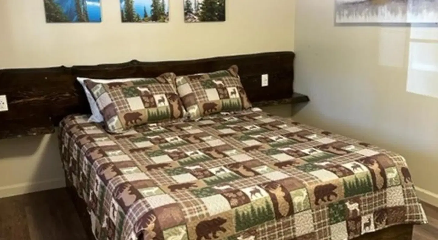 Crater Lake Gateway - Hwy 140 ROOM_EXAMPLE