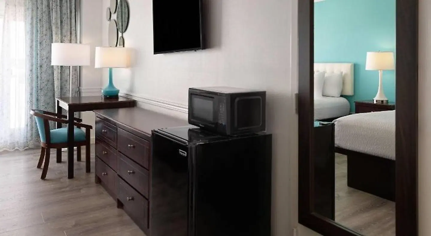 Howard Johnson Plaza by Wyndham Ocean City Oceanfront ROOM_EXAMPLE