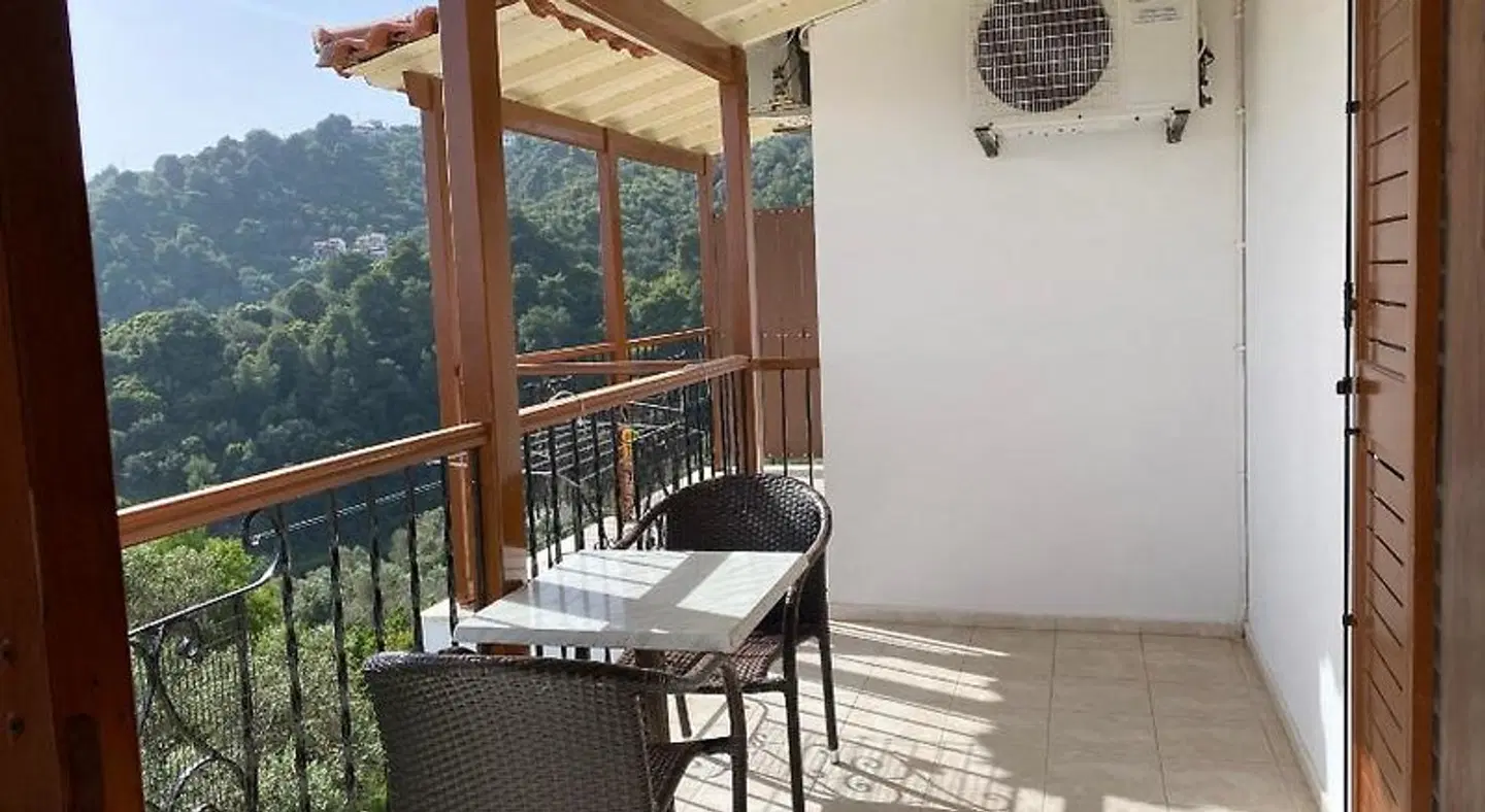 Valmas Village Terrasse