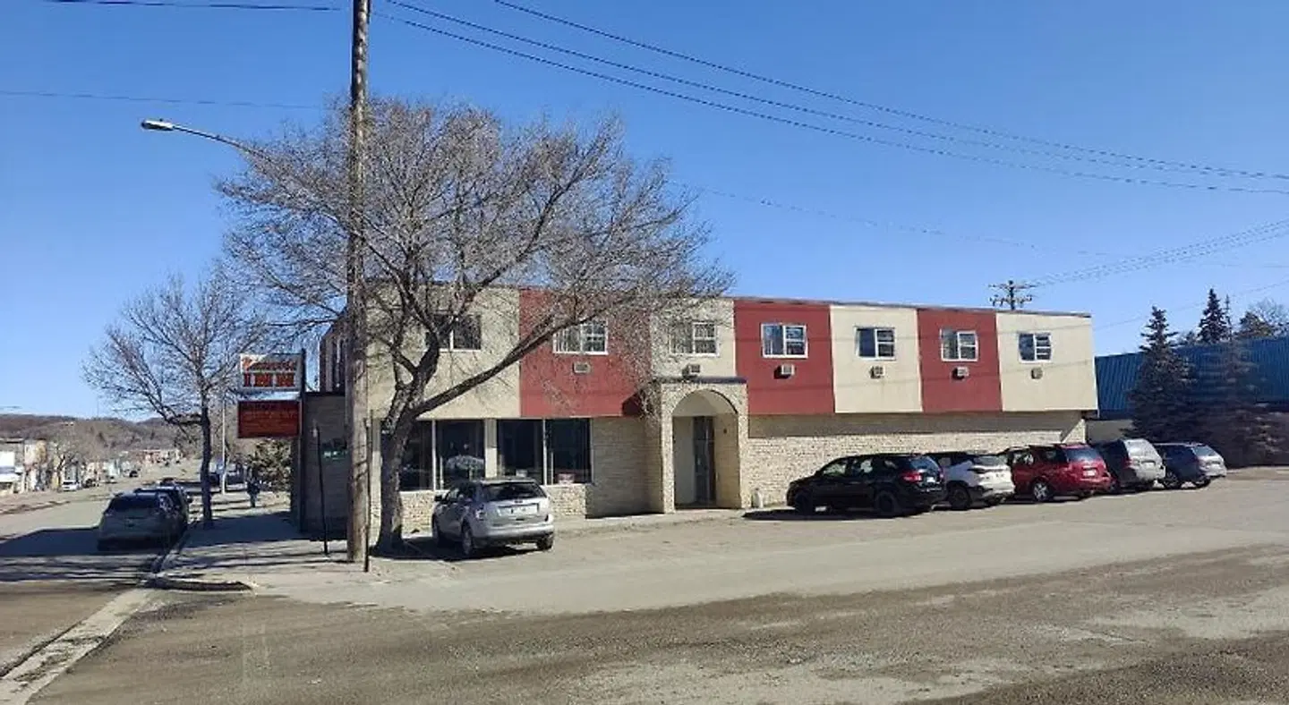 Minnedosa Inn EXTERIOR