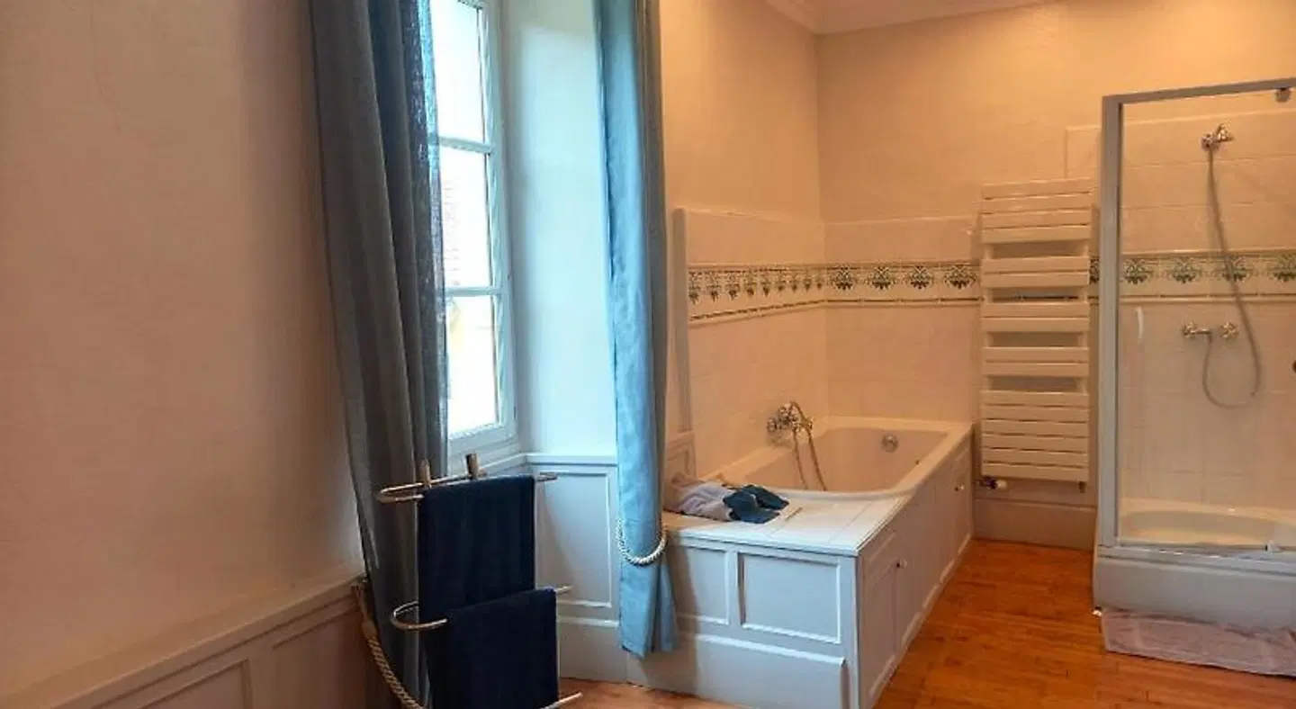 Gîte - Au pays de Jacquou Badezimmer