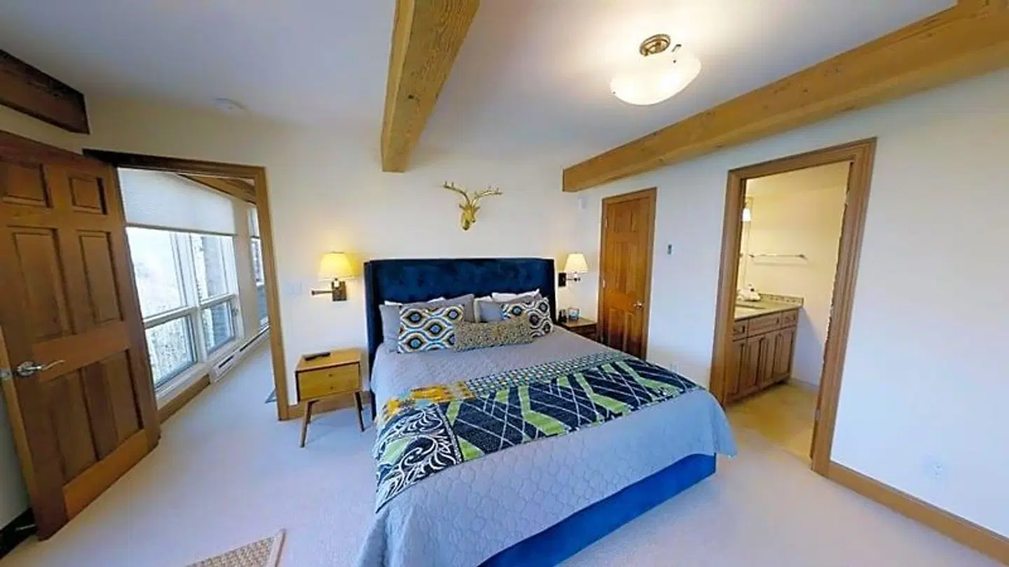 Top Of The Village ROOM_EXAMPLE