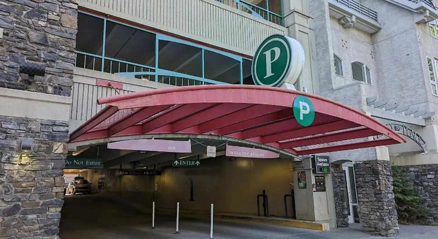 King Edward Hotel EXTERIOR