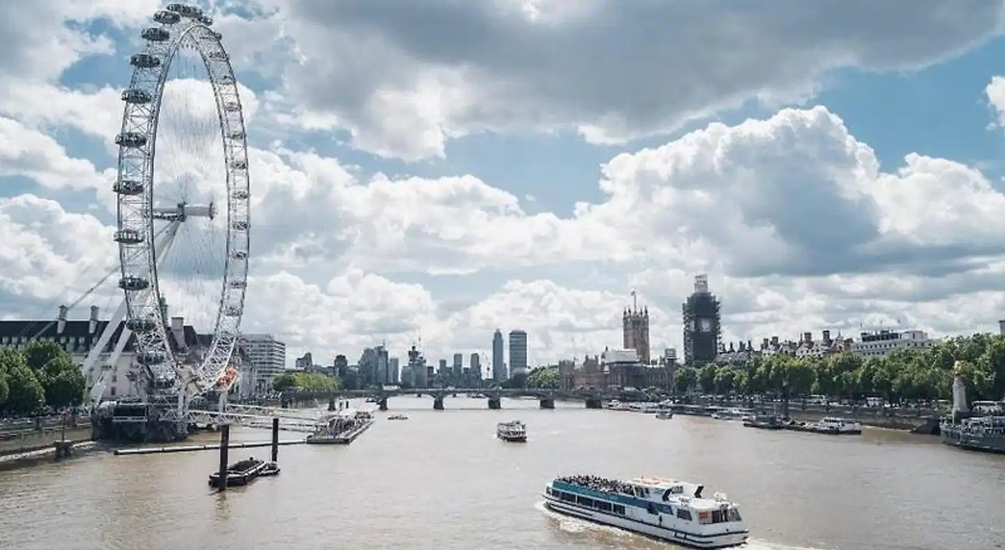 citizenM London Victoria Station Sport und Entertainment