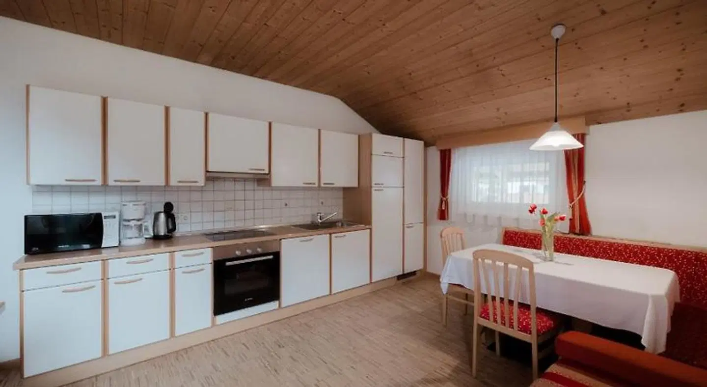 Apartment - Elvis HEALTH_BEAUTY
