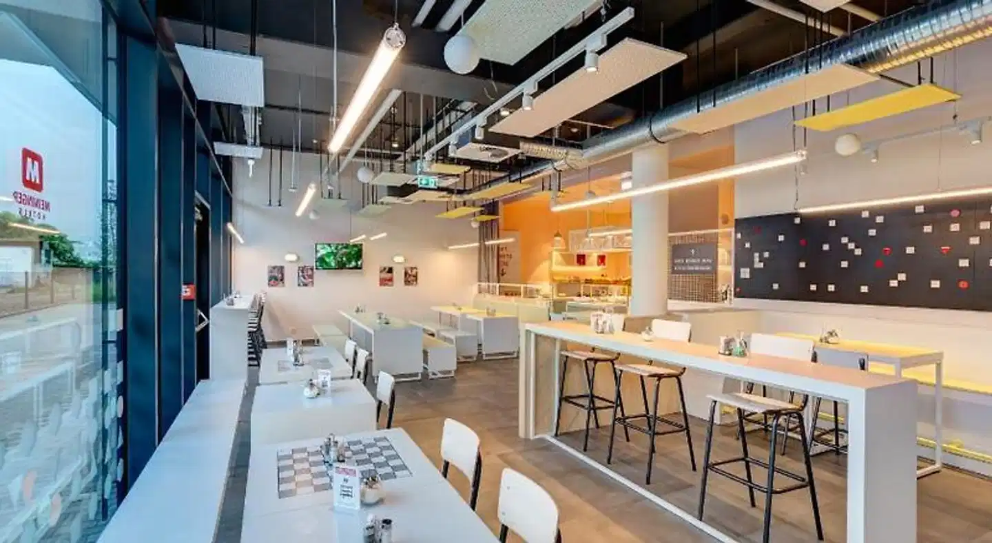 MEININGER Hotel Heidelberg Hauptbahnhof Bar