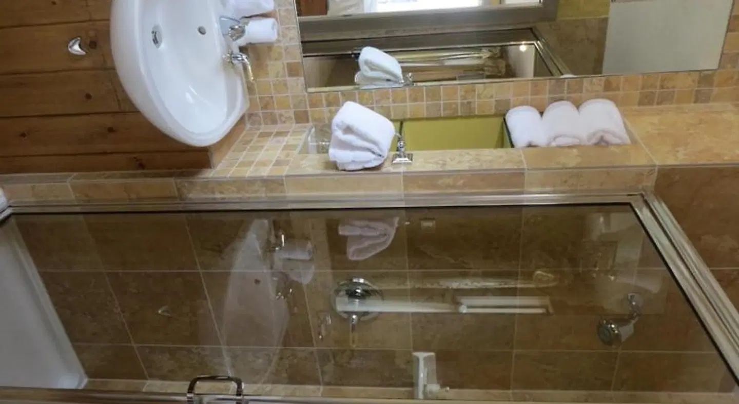 Buffaloberry Bed & Breakfast Badezimmer