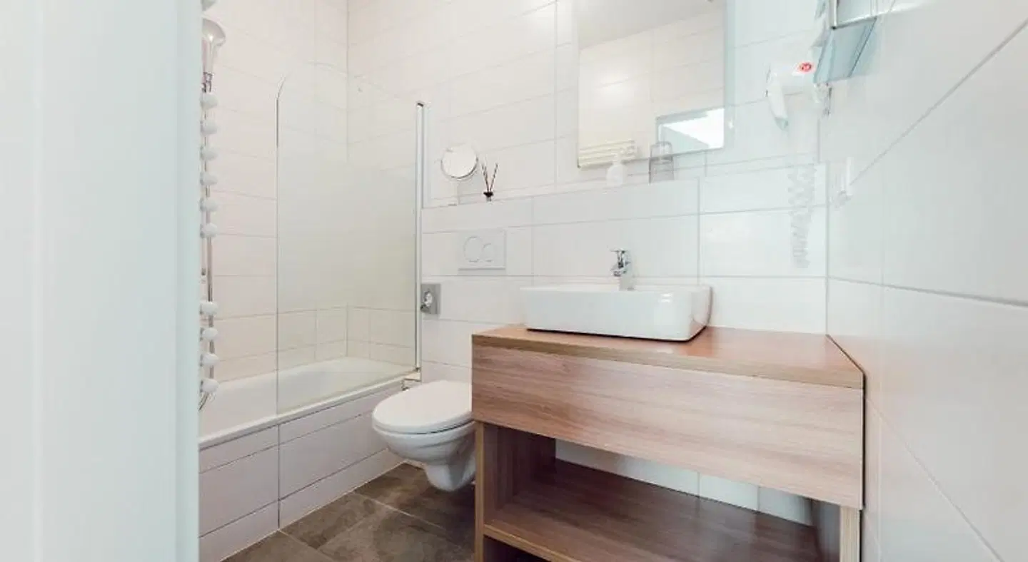 Aparthotel Othello Badezimmer