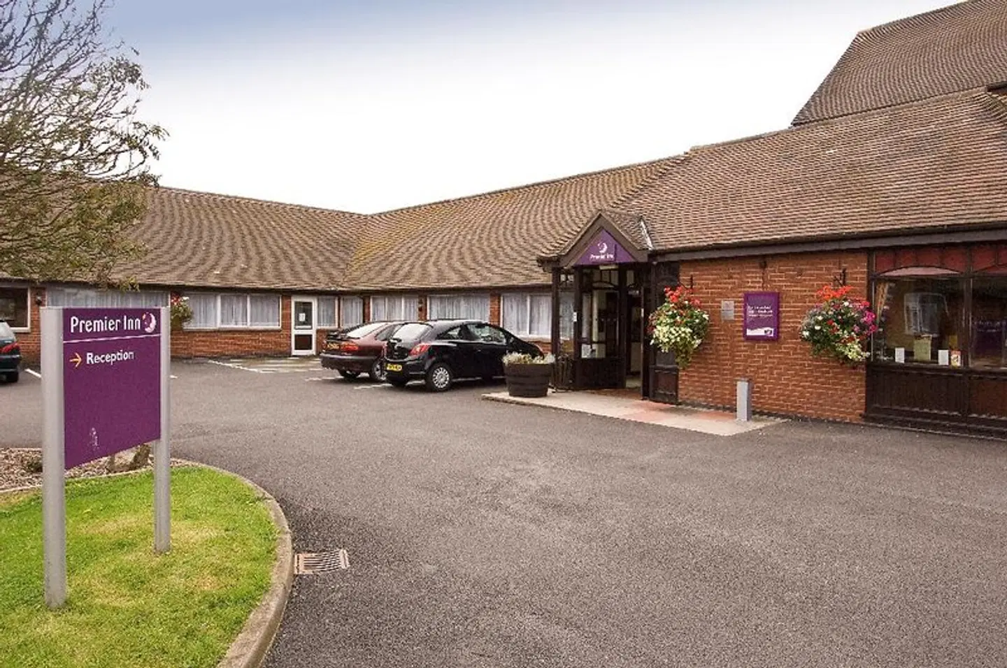 Premier Inn Coventry East (Ansty) EXTERIOR