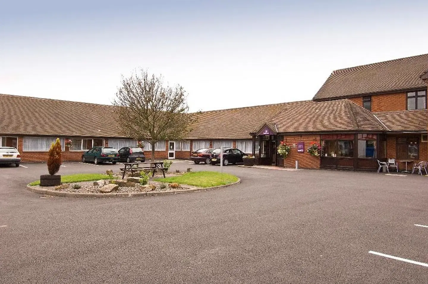 Premier Inn Coventry East (Ansty) EXTERIOR